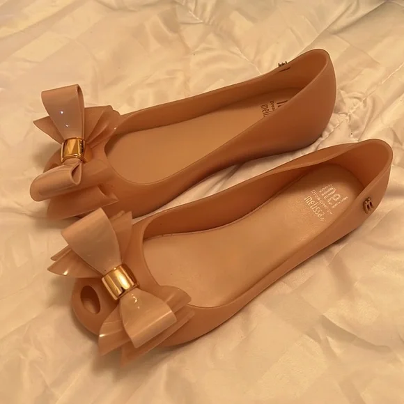NEW Mel Dreamed by Melissa shoes Size